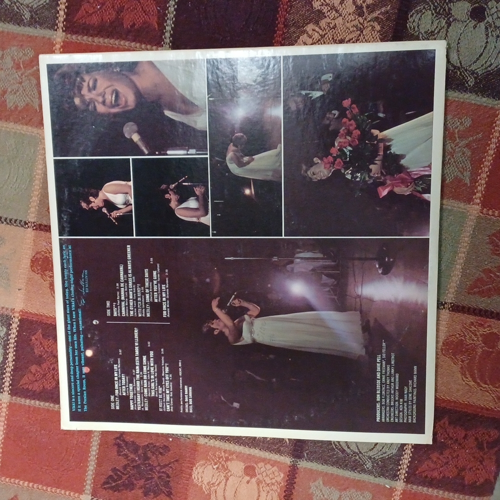 '69 Live Vikki Carr - Picture 2 of 10